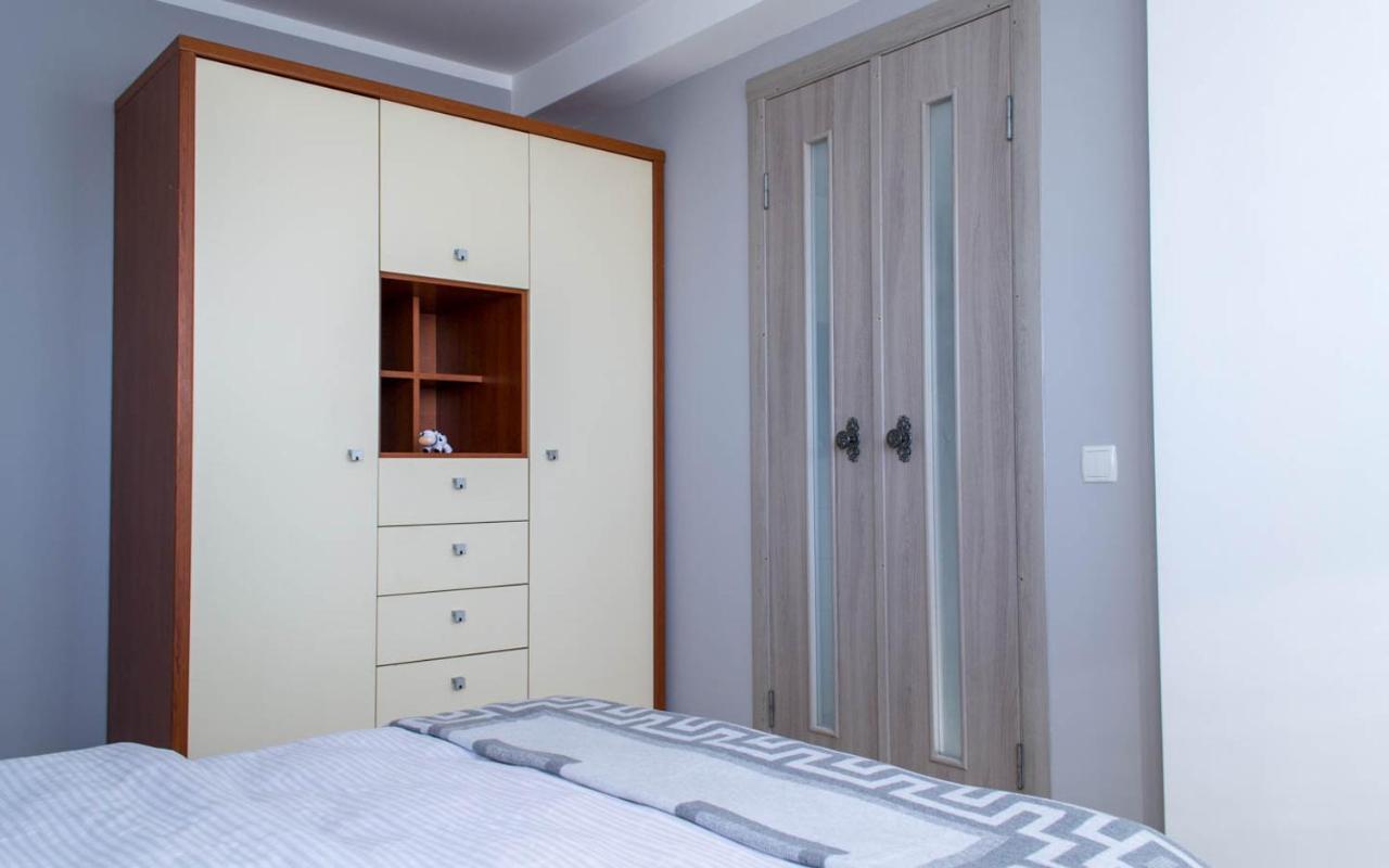 Cozy 2-Room Apartment On Zhvanetsky Boulevard Odesa Exterior foto