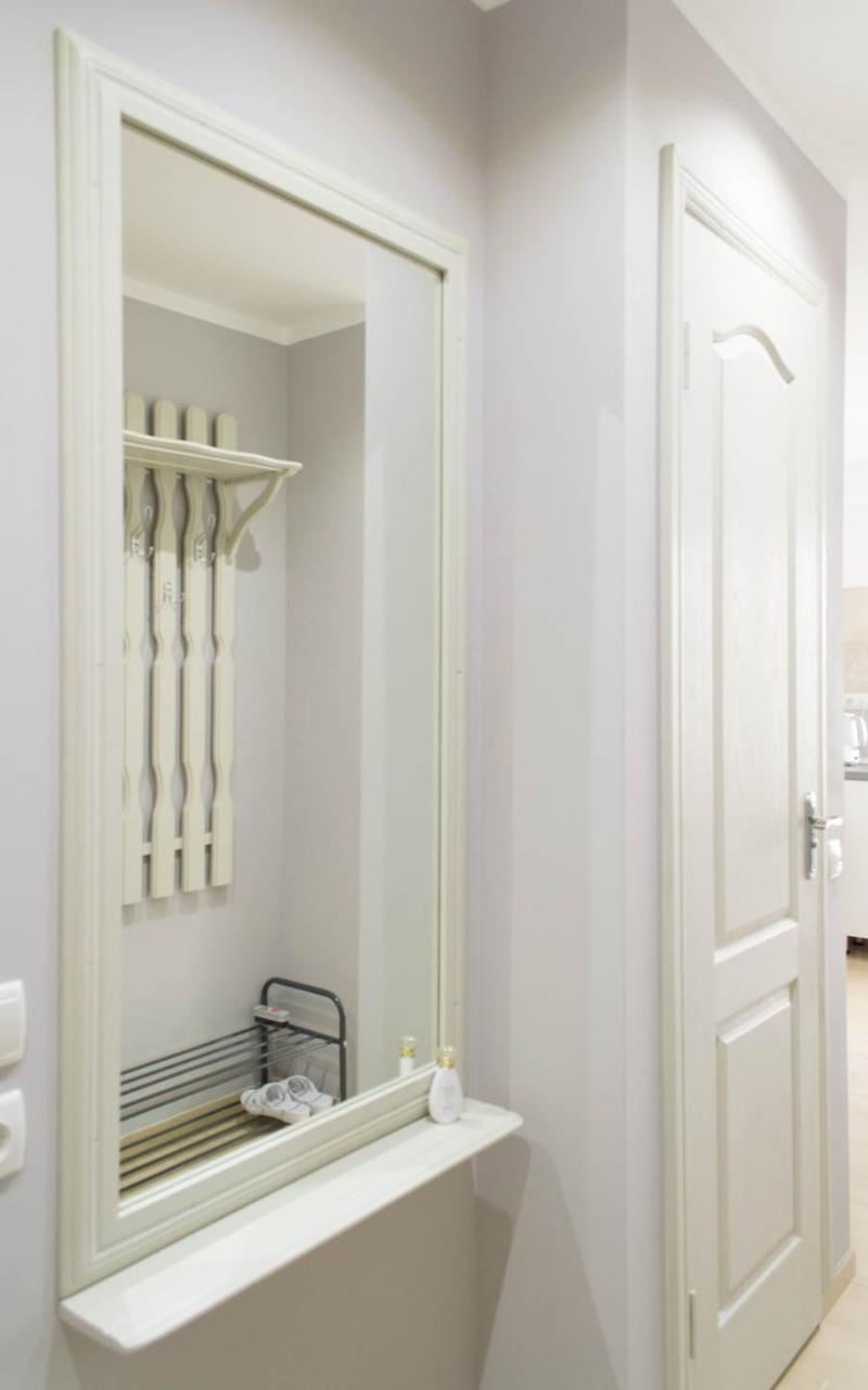 Cozy 2-Room Apartment On Zhvanetsky Boulevard Odesa Exterior foto